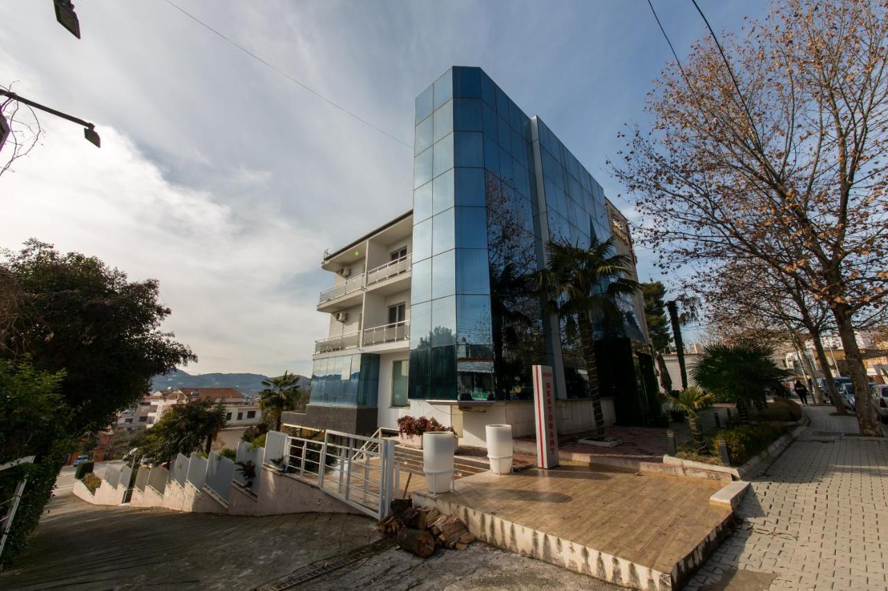 Hotel Denver Tirana Bagian luar foto