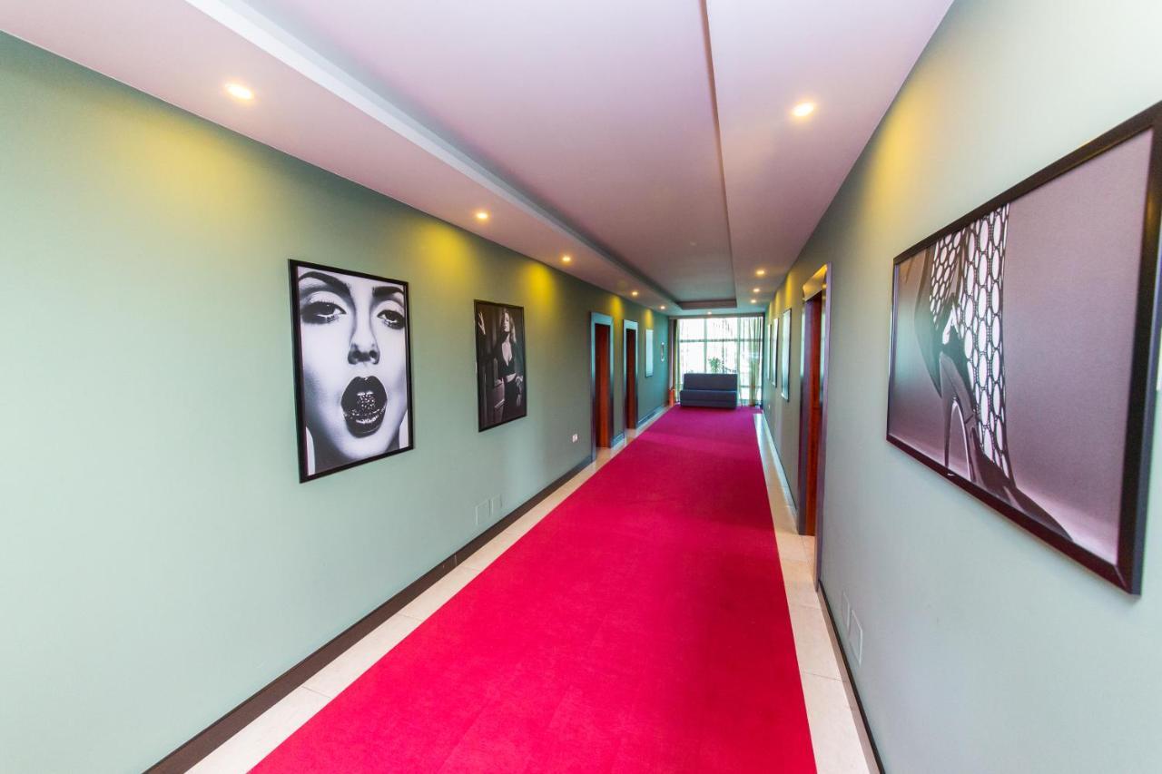 Hotel Denver Tirana Bagian luar foto